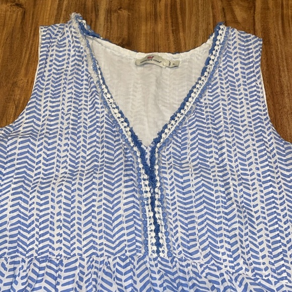 Vineyard Vines womens XL 16 18 Blue White Chevron pattern mini vneck sleeveless - Picture 3 of 10